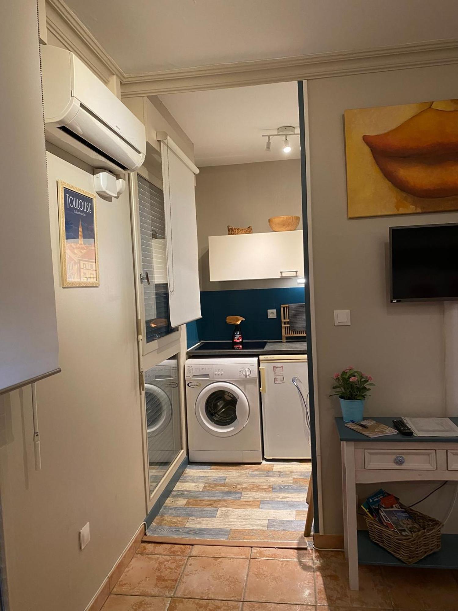 Апартаменти Meuble Tourisme Carmes 2 Etoiles, Entree Autonome,Wifi, Climatise, Petit Parking Prive Тулуза Екстер'єр фото